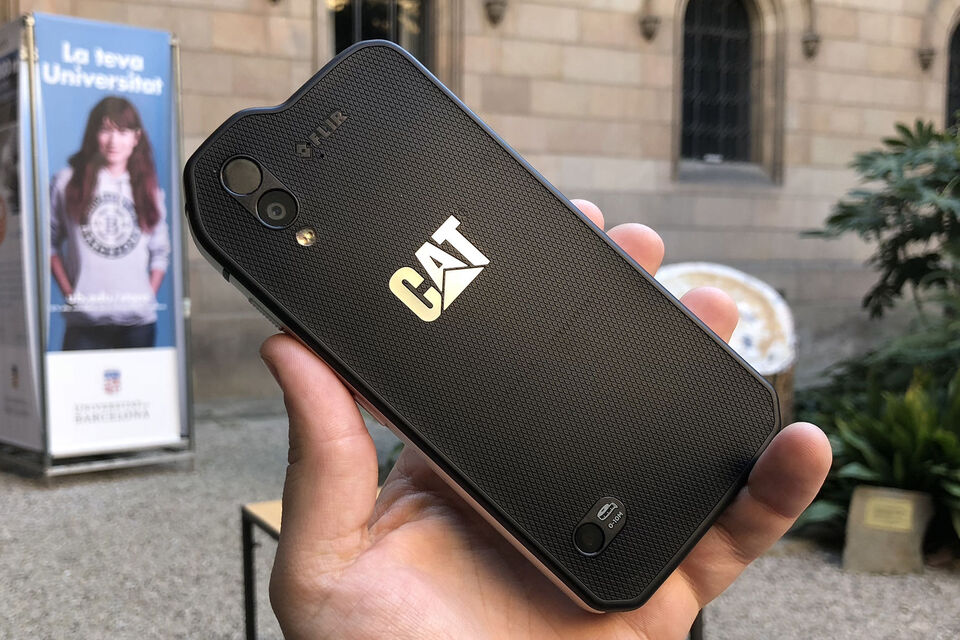 CAT S61