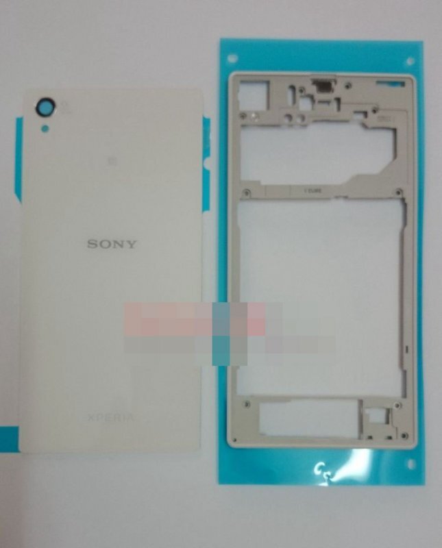 Chystaná Xperia s kovovým rámem
