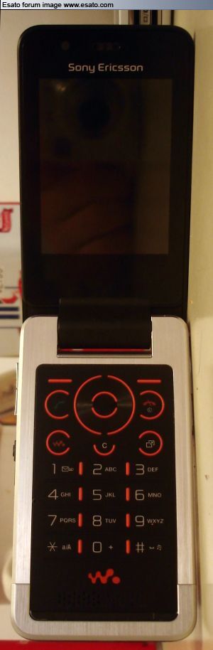 Chystané véčko Walkman Alicia ponese název W707