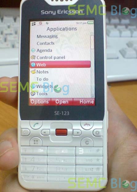 Chystaný Sony Ericsson BeiBei na fotografiích (Aktualizováno)