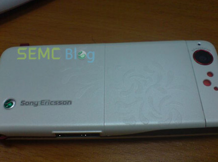 Chystaný Sony Ericsson BeiBei na fotografiích (Aktualizováno)