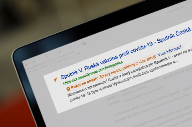 dezinformační weby