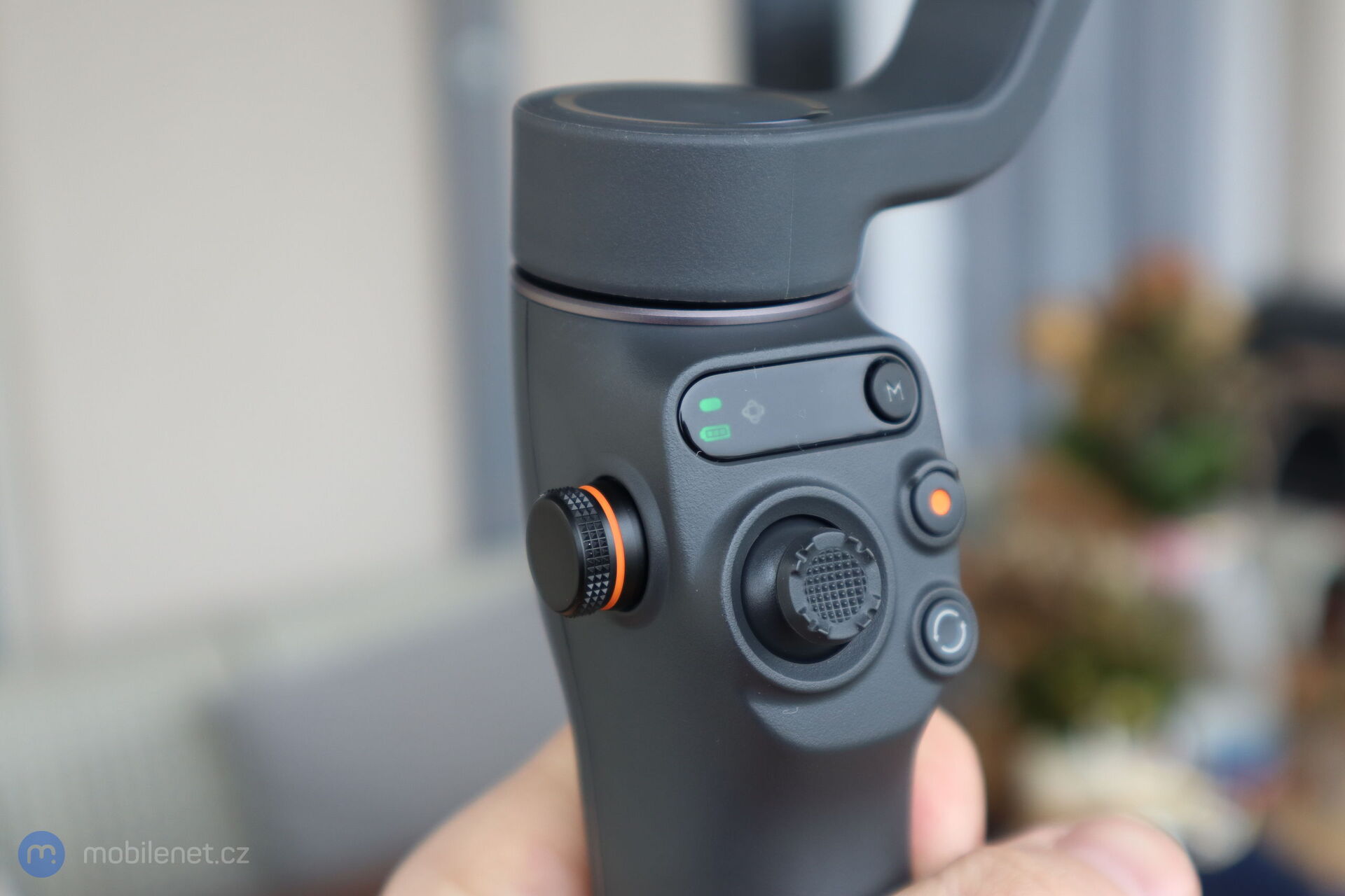 DJI Osmo Mobile 6