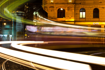 Dlouhý čas (1/5 s) – rozmazaný pohyb