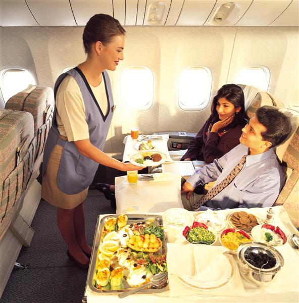 Emirates umožní telefonovat z letadla již v lednu 2007