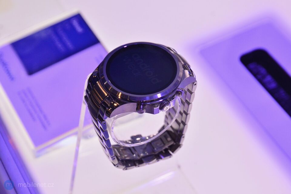 Emporio Armani Connected