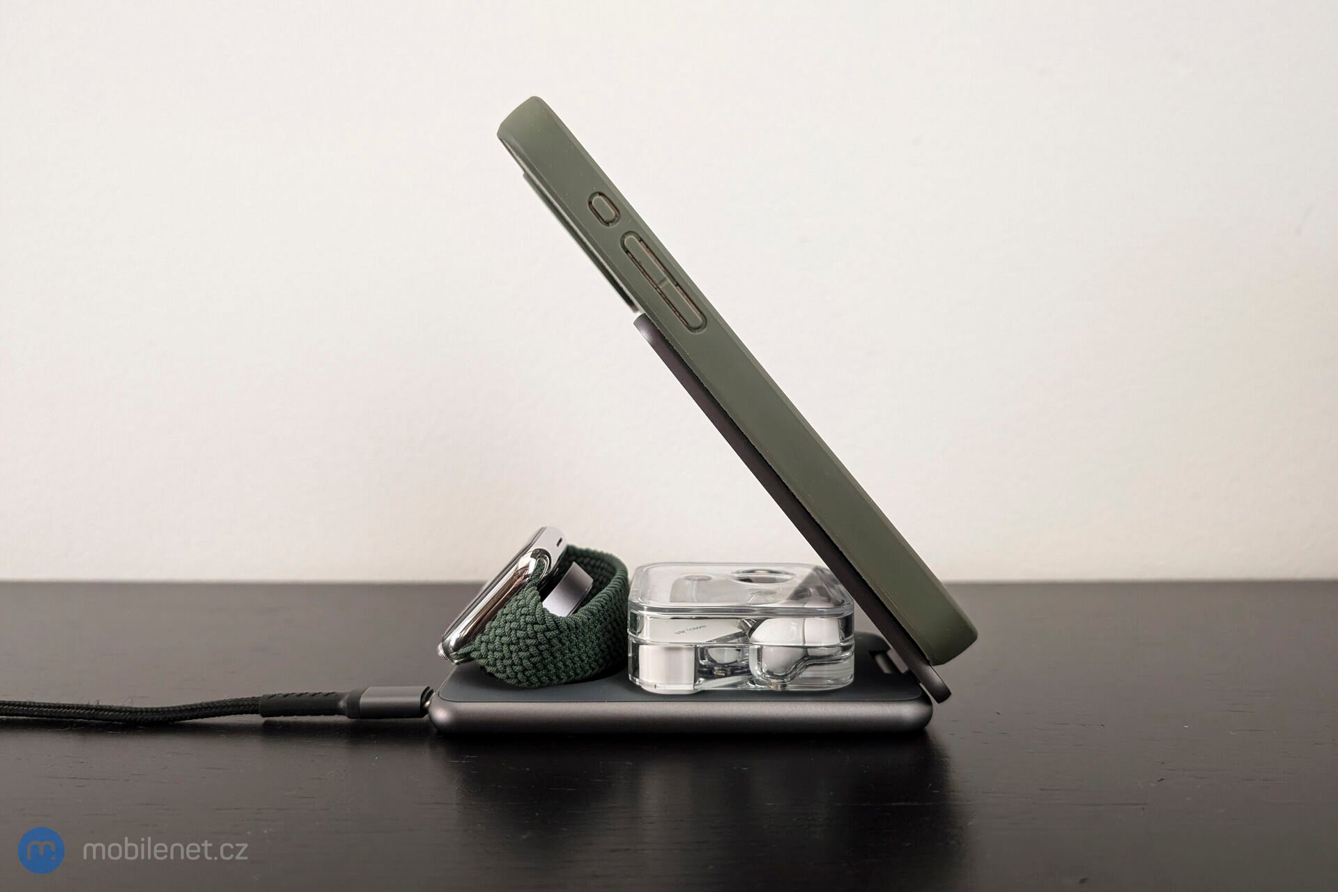 Epico Mag+ Foldable Charging Stand