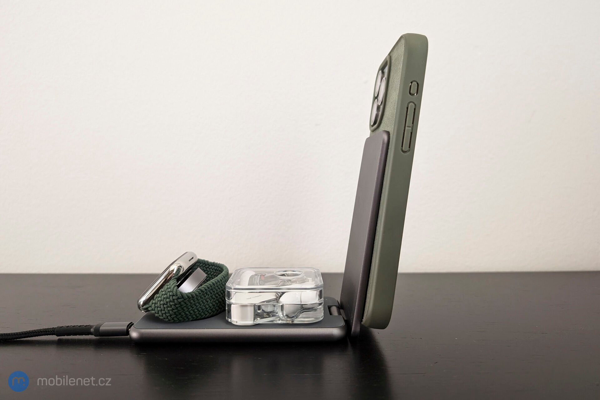 Epico Mag+ Foldable Charging Stand