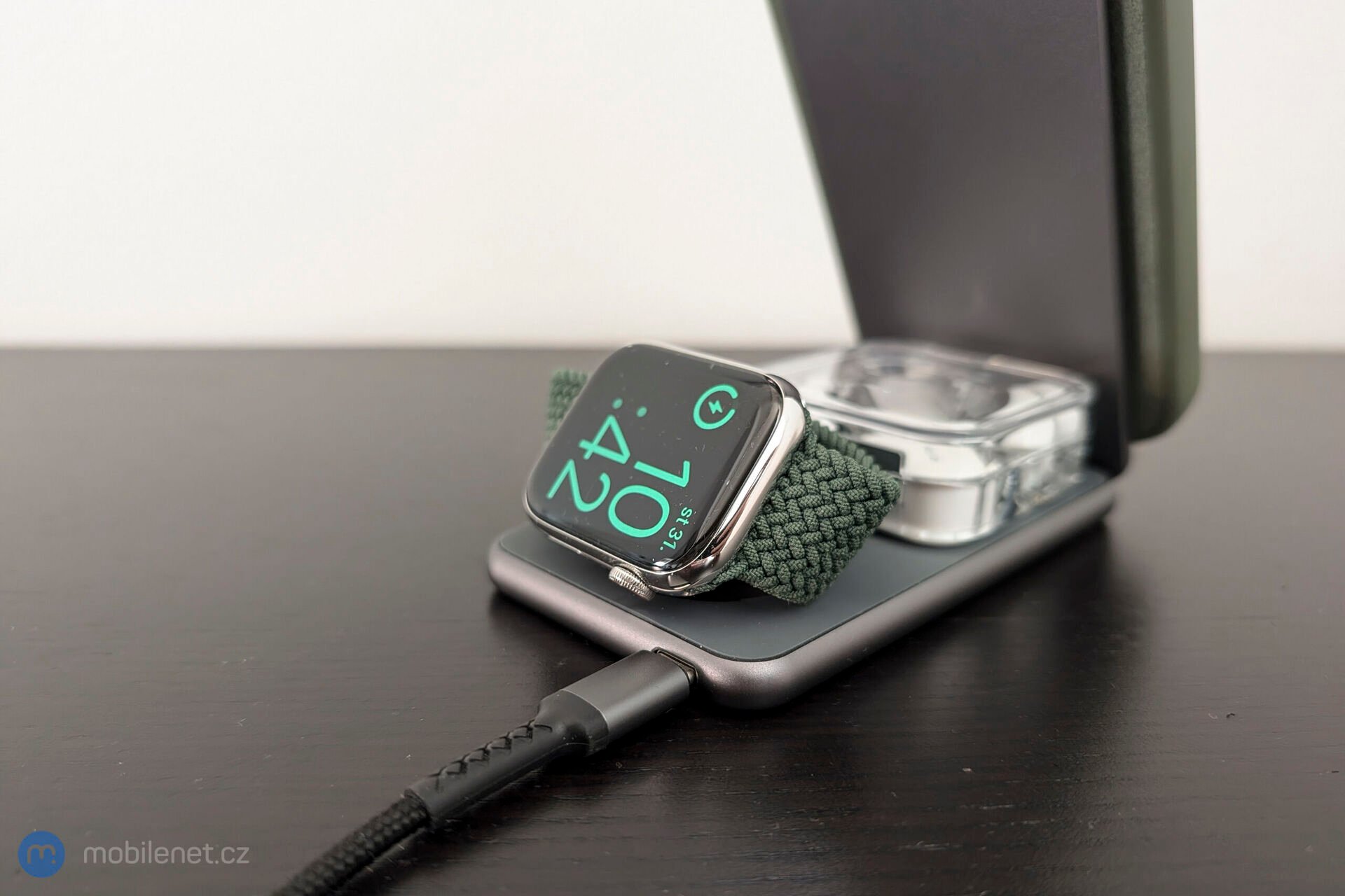 Epico Mag+ Foldable Charging Stand