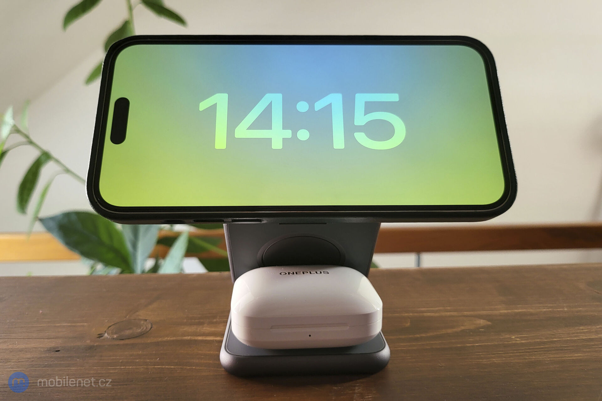 Epico Mag+ Foldable Wireless Charger
