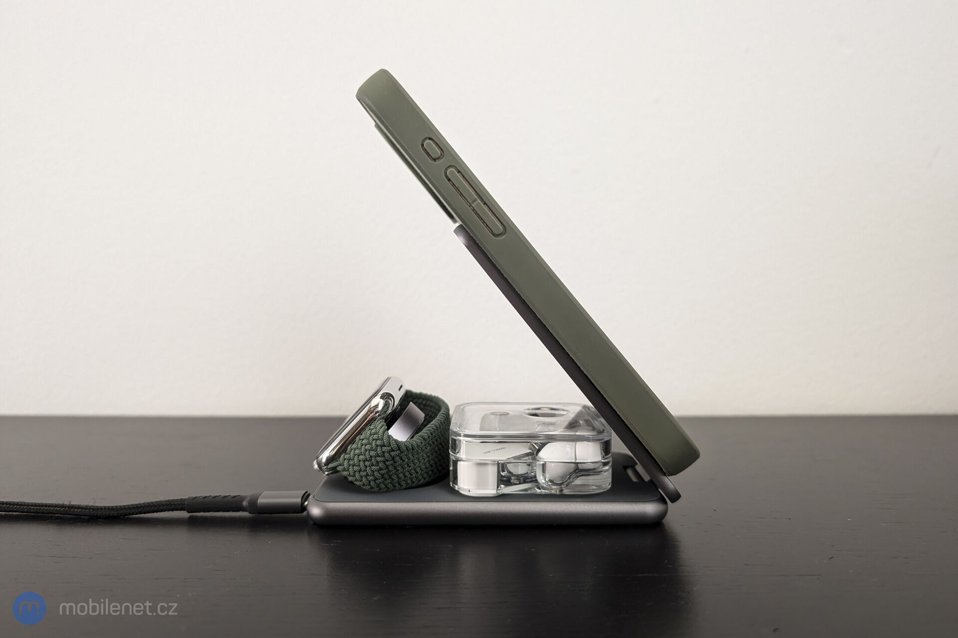 Epico Mag+ Foldable Charging Stand