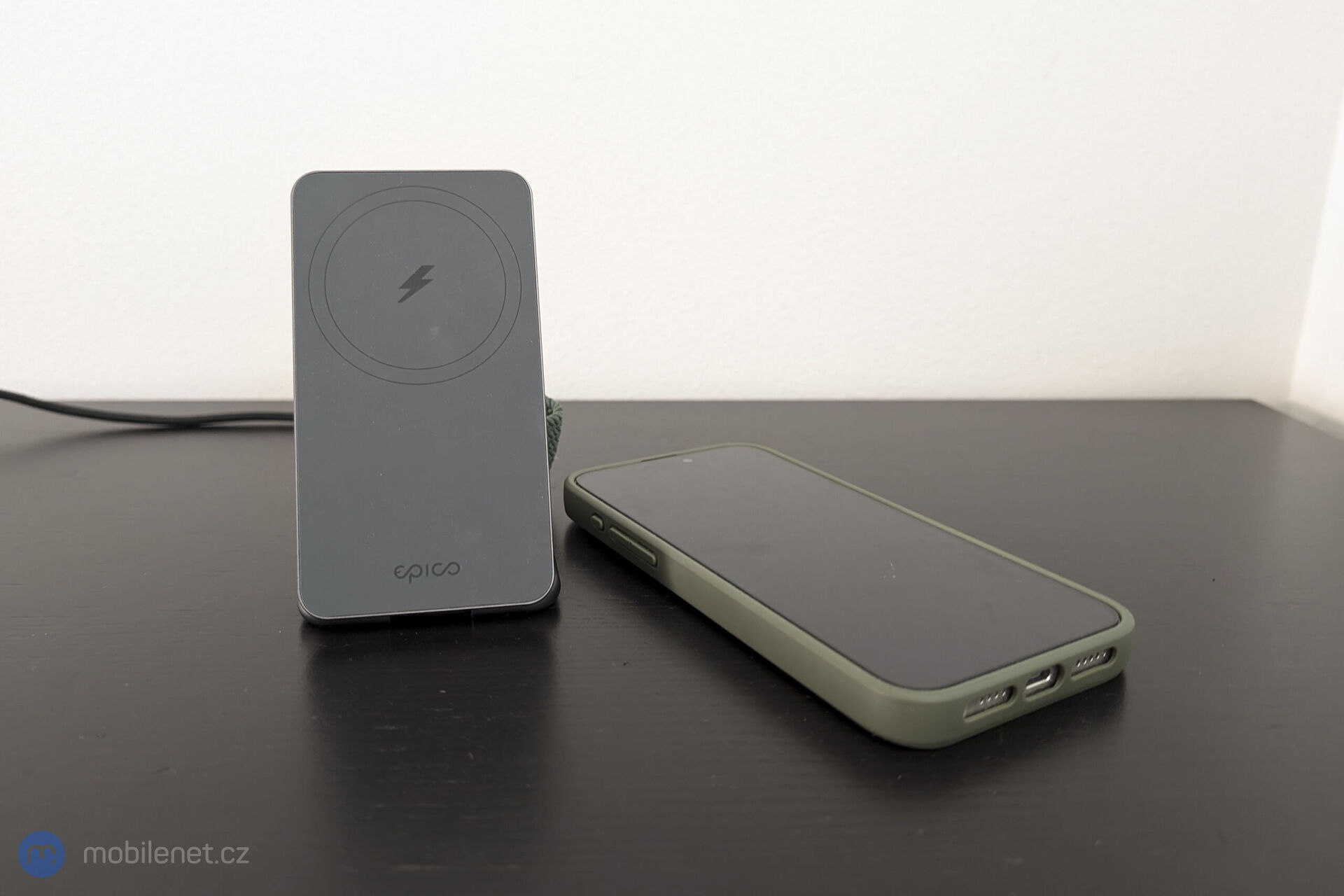 Epico Mag+ Foldable Charging Stand