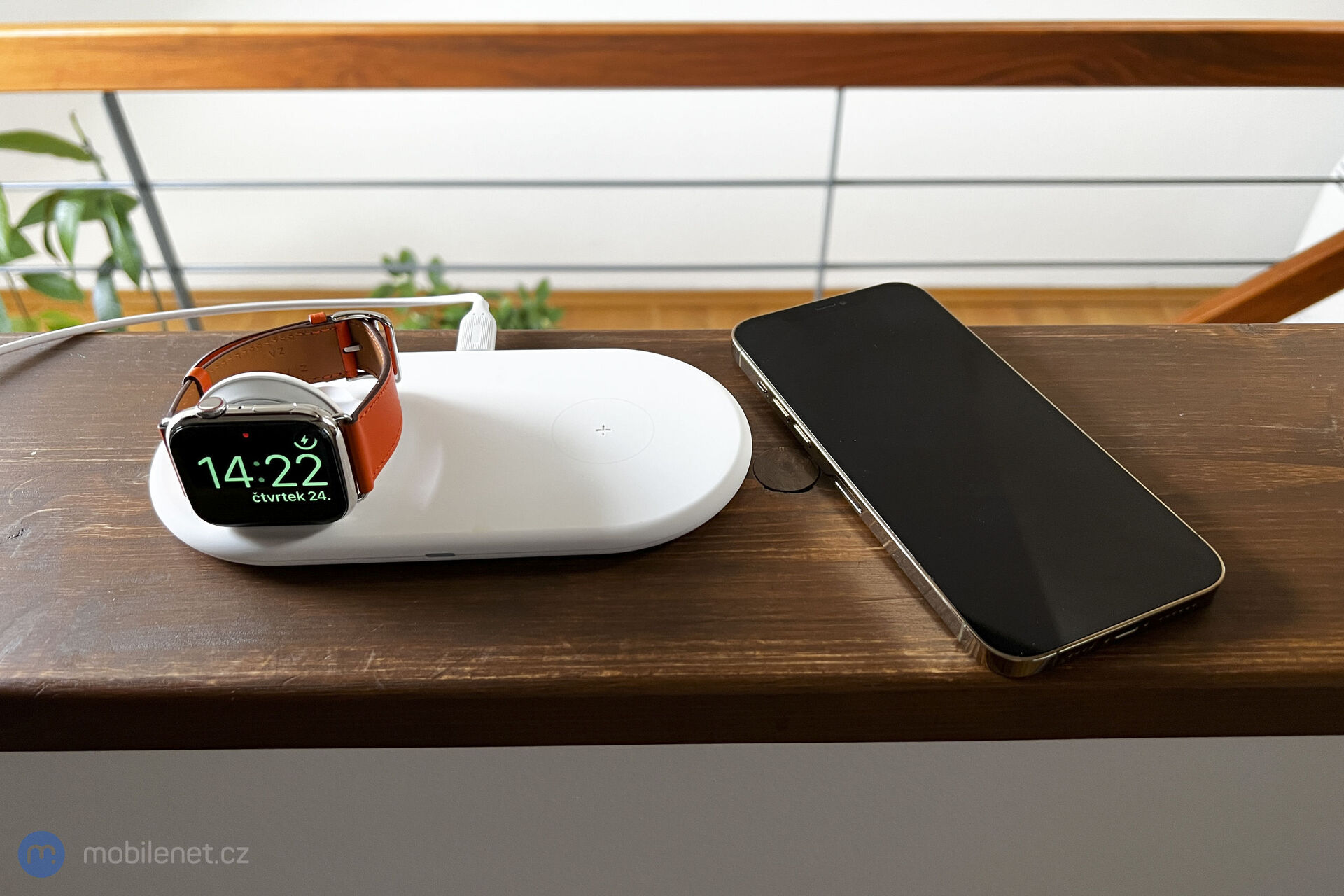 Epico Wireless Charging Base 2IN1