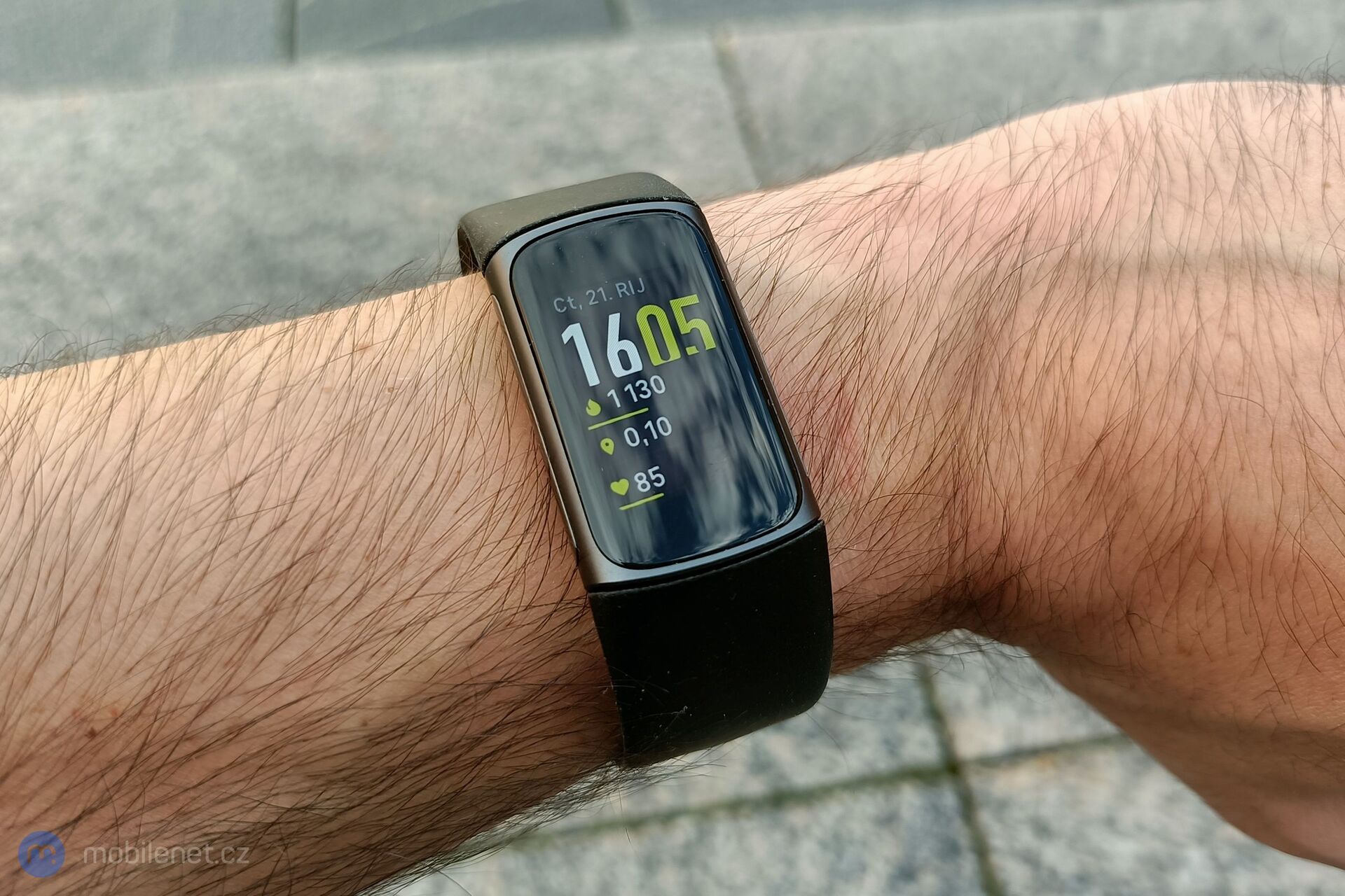 Fitbit Charge 5