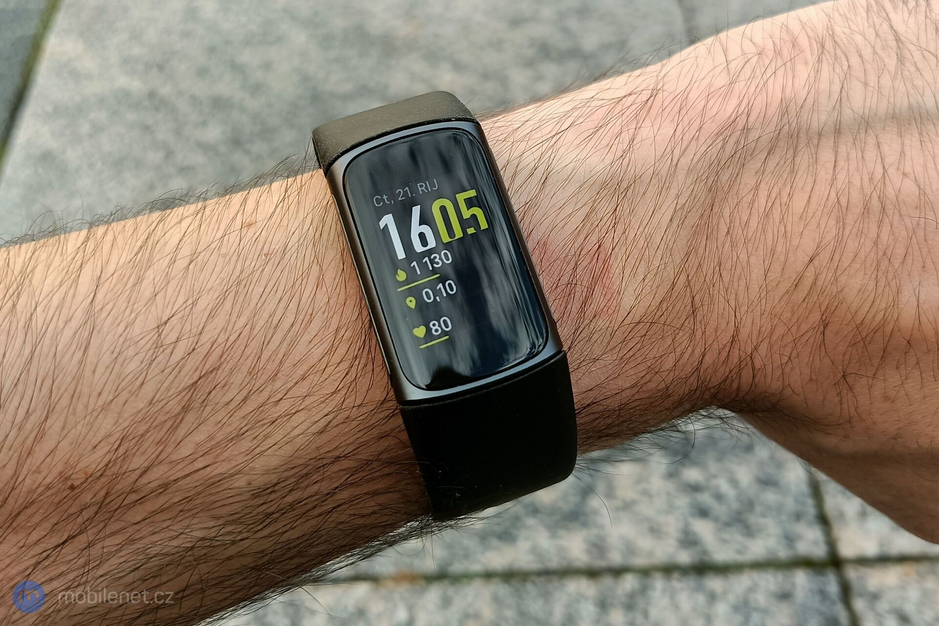 Fitbit Charge 5