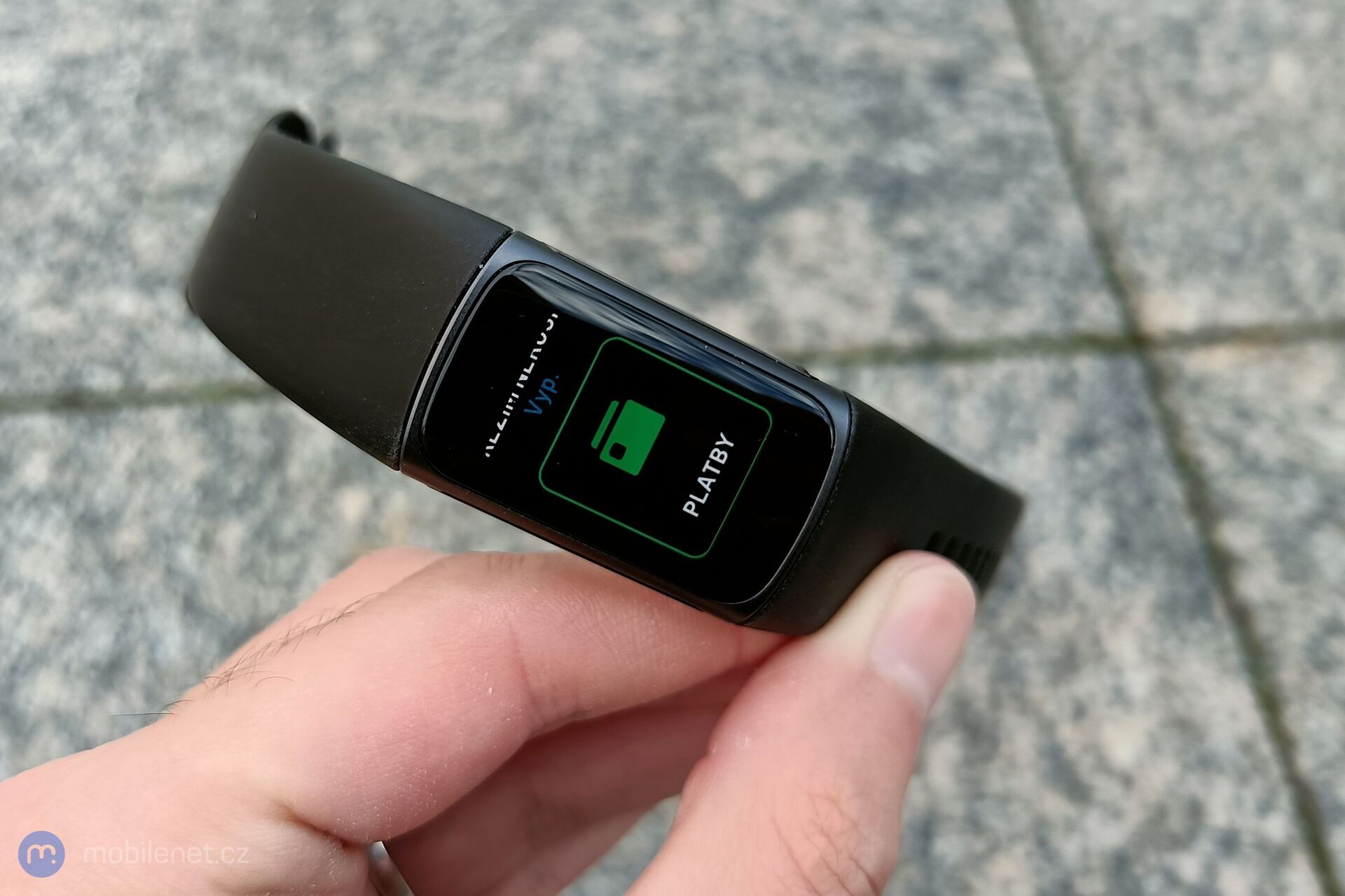 Fitbit Charge 5