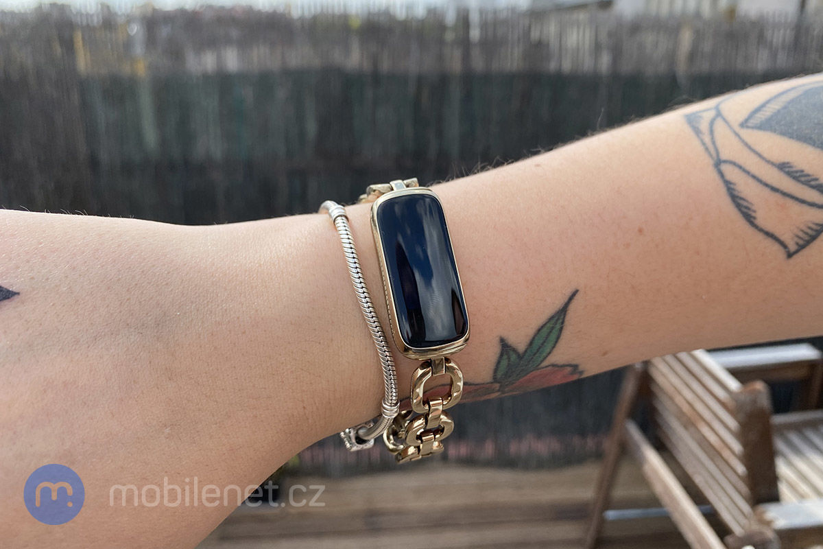 Fitbit Luxe