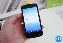 Fujitsu prototyp čtyřjádrového telefonu