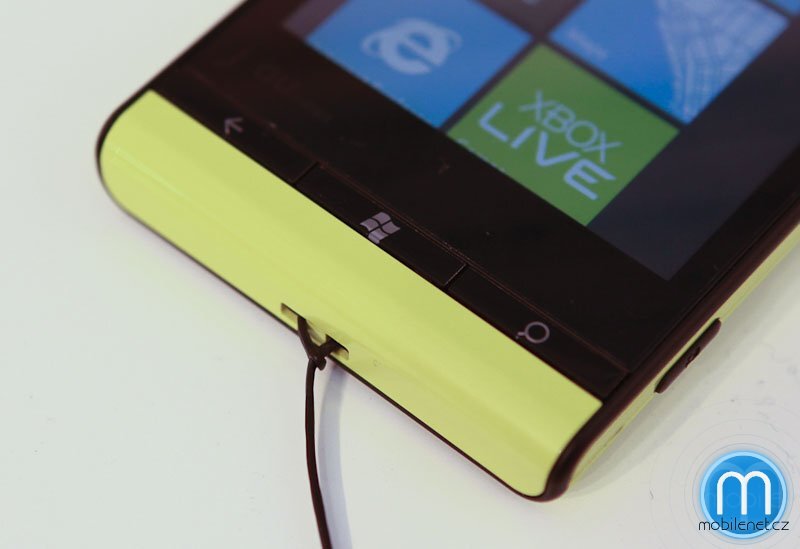 Fujitsu Toshiba Windows Phone 7.5