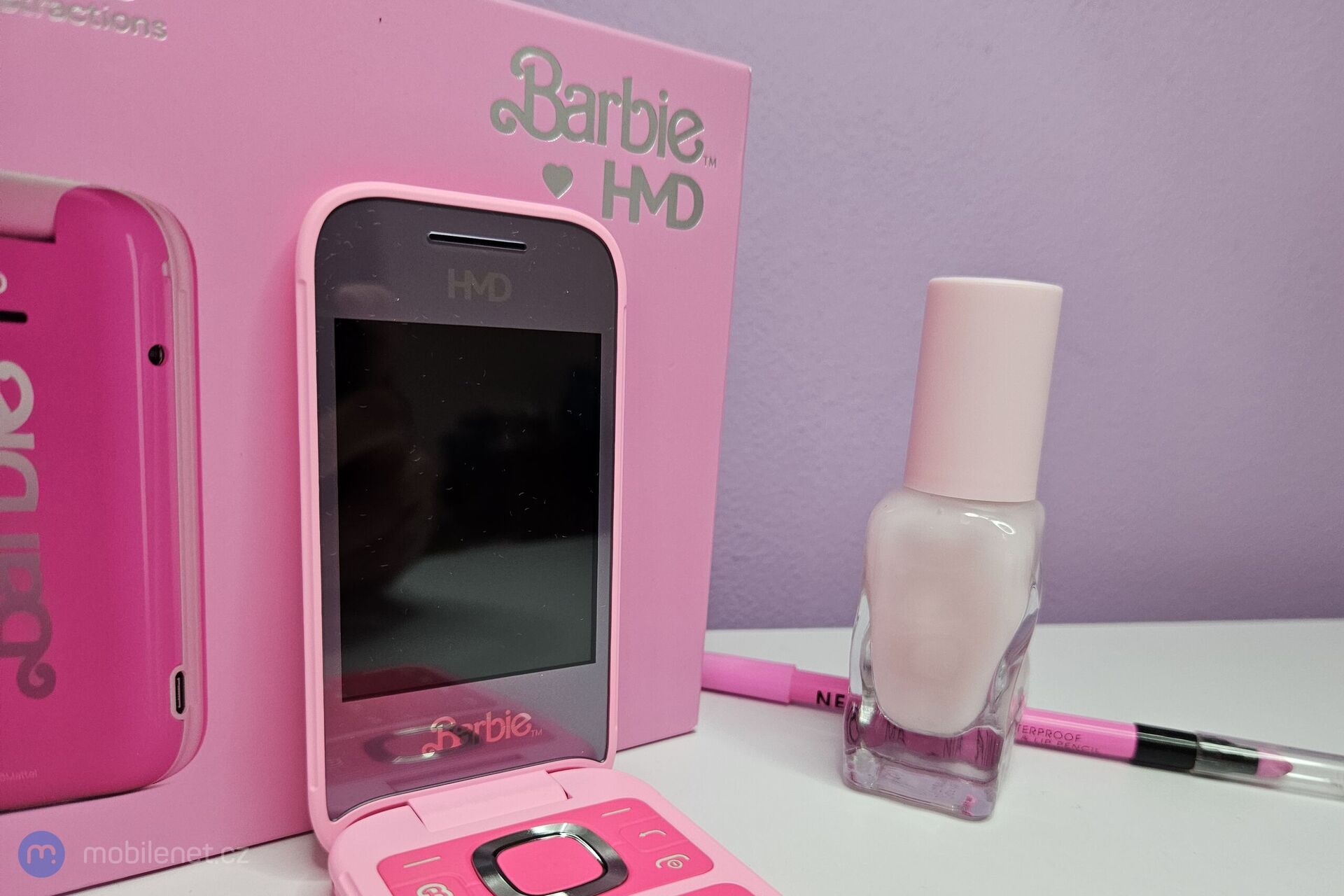 HMD Barbie Phone