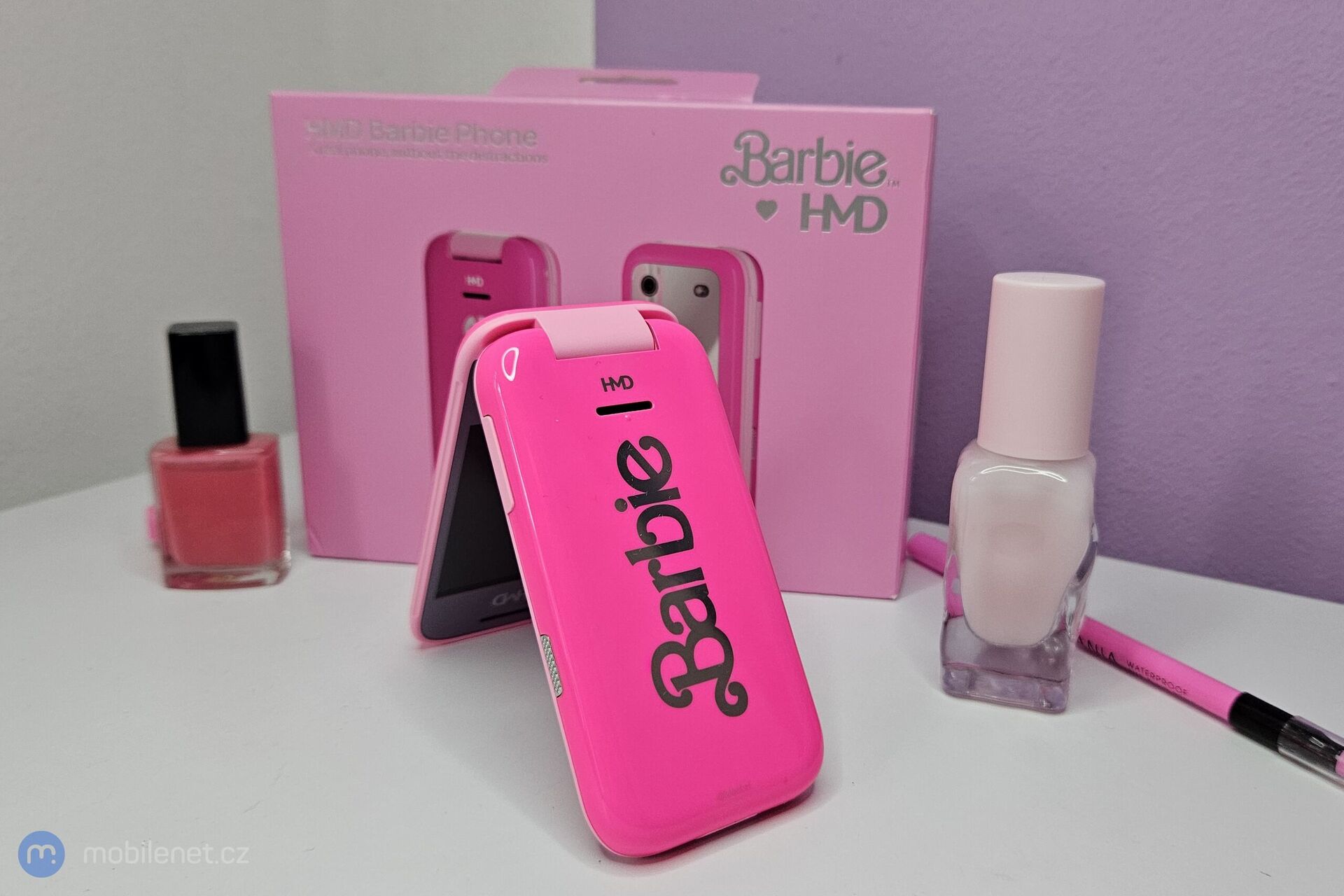 HMD Barbie Phone