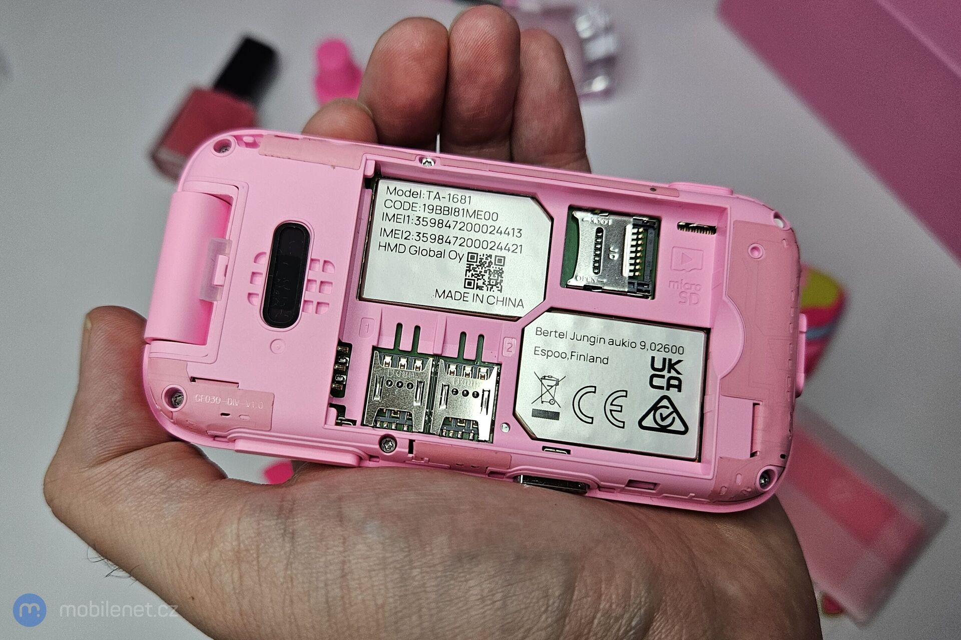 HMD Barbie Phone