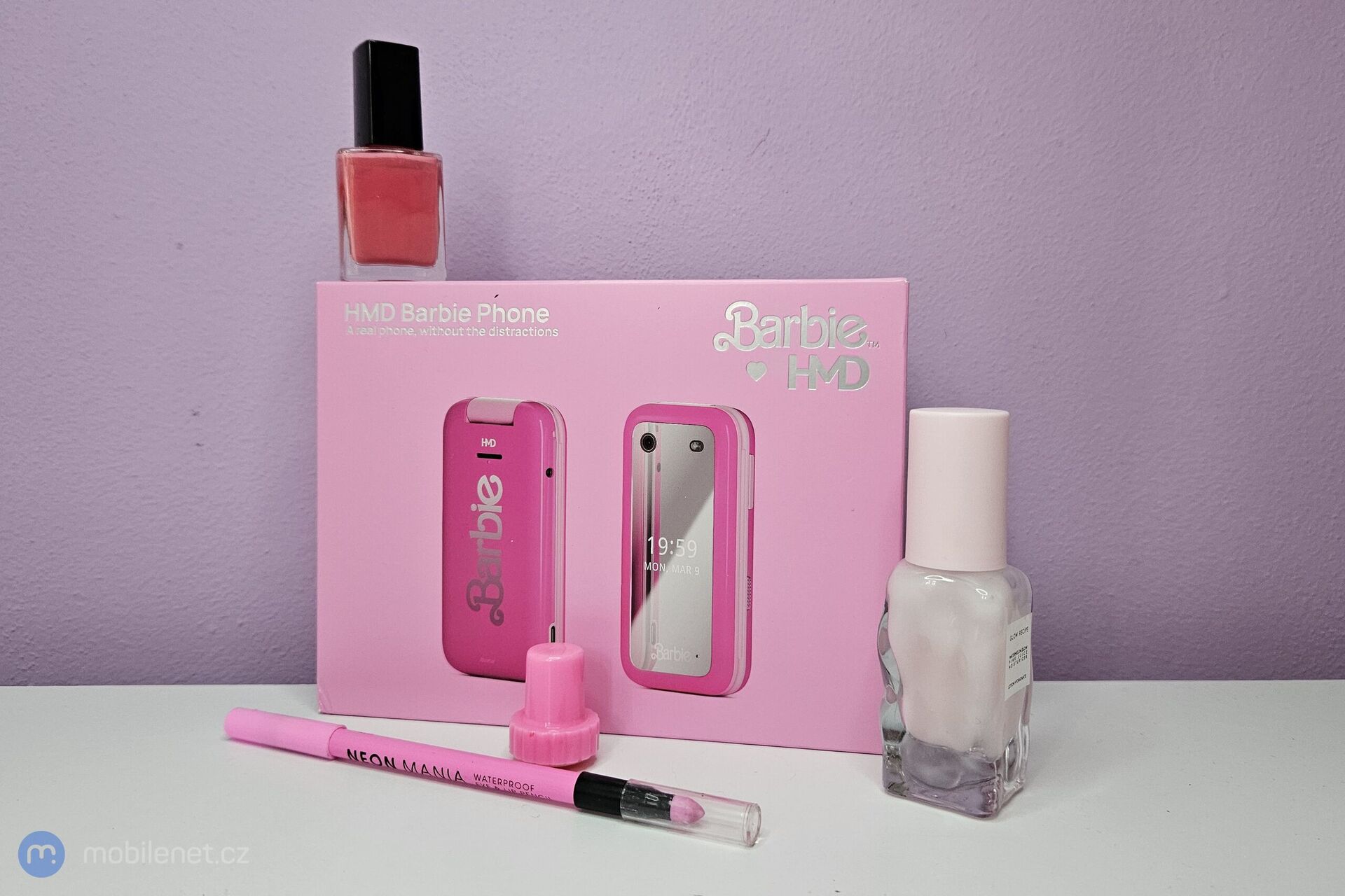 HMD Barbie Phone