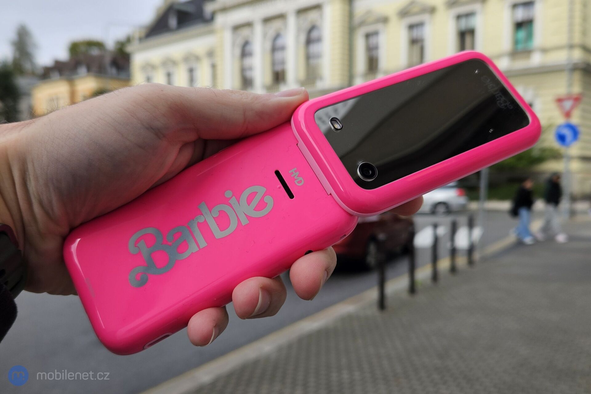 HMD Barbie Phone