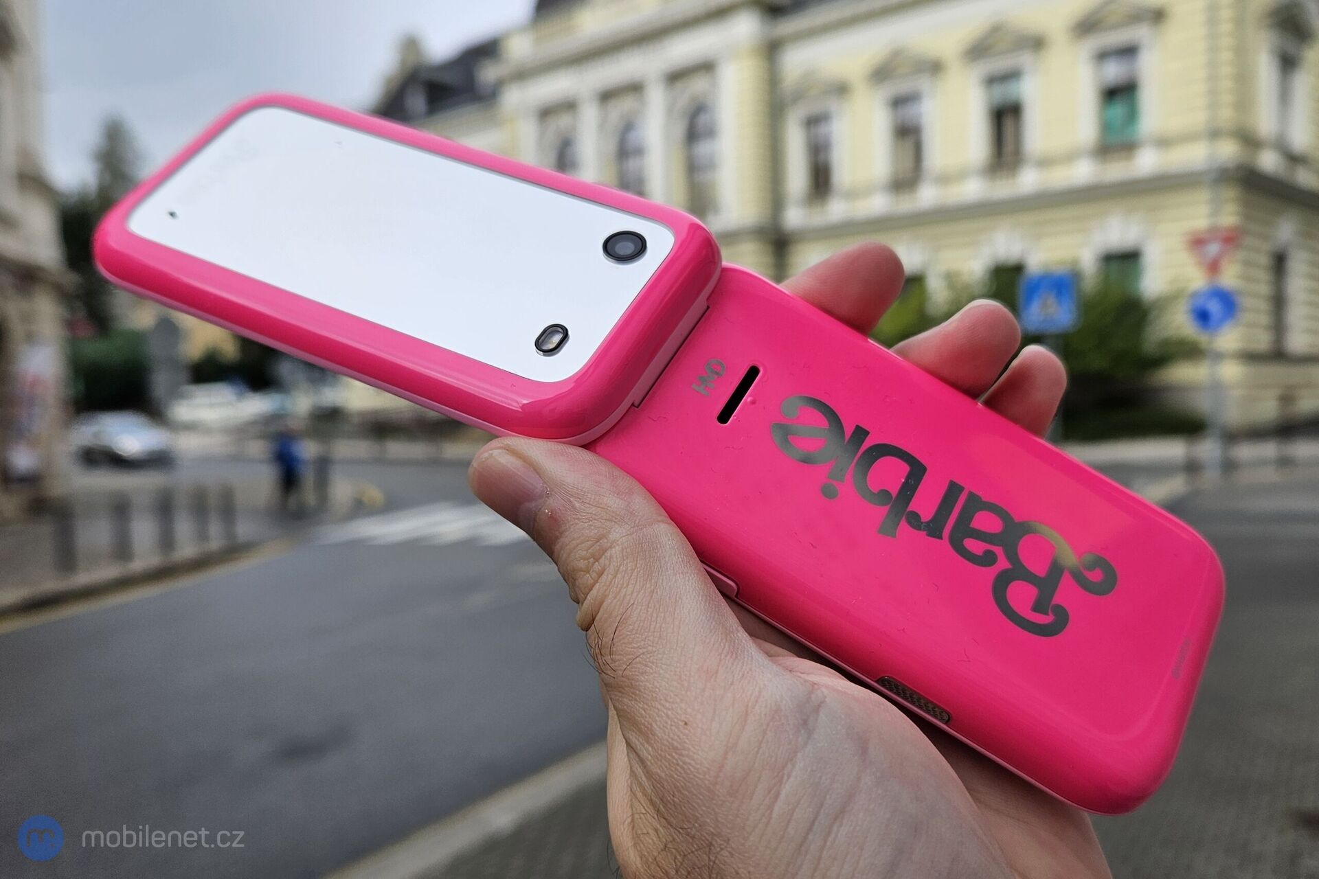 HMD Barbie Phone