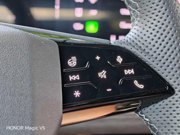 Honor Magic V5