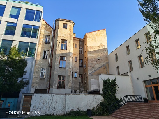 Honor Magic V5