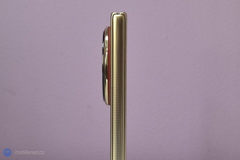 Honor Magic V6