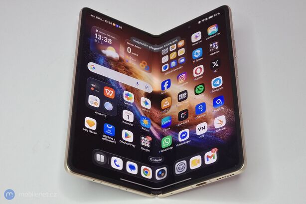 Honor Magic V6