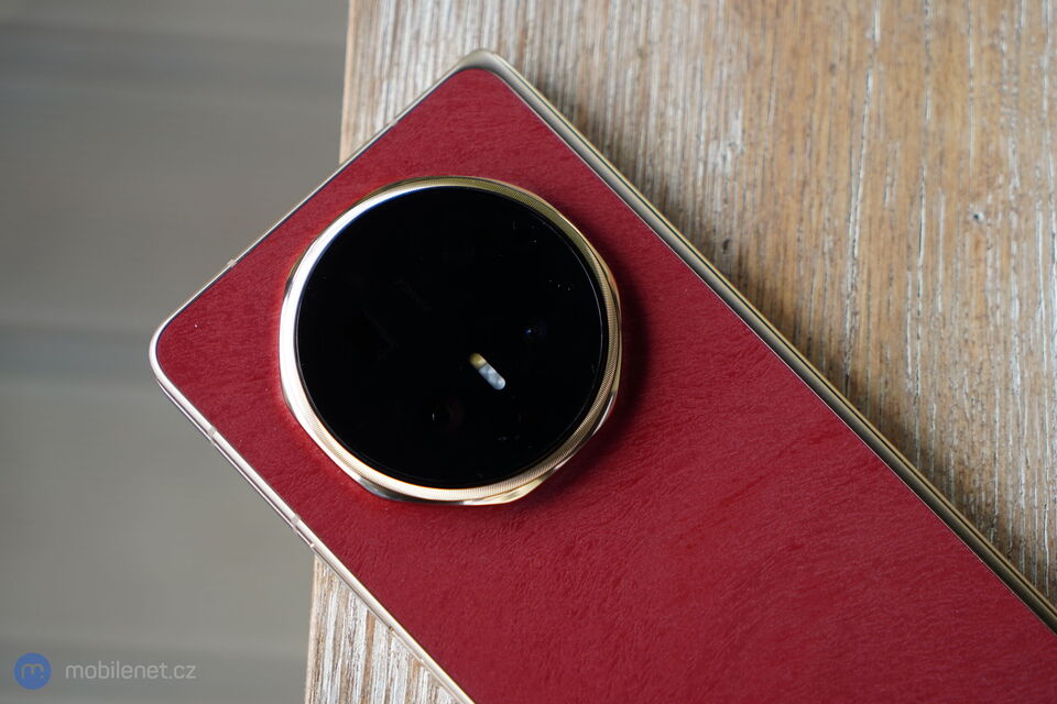 Honor Magic V6