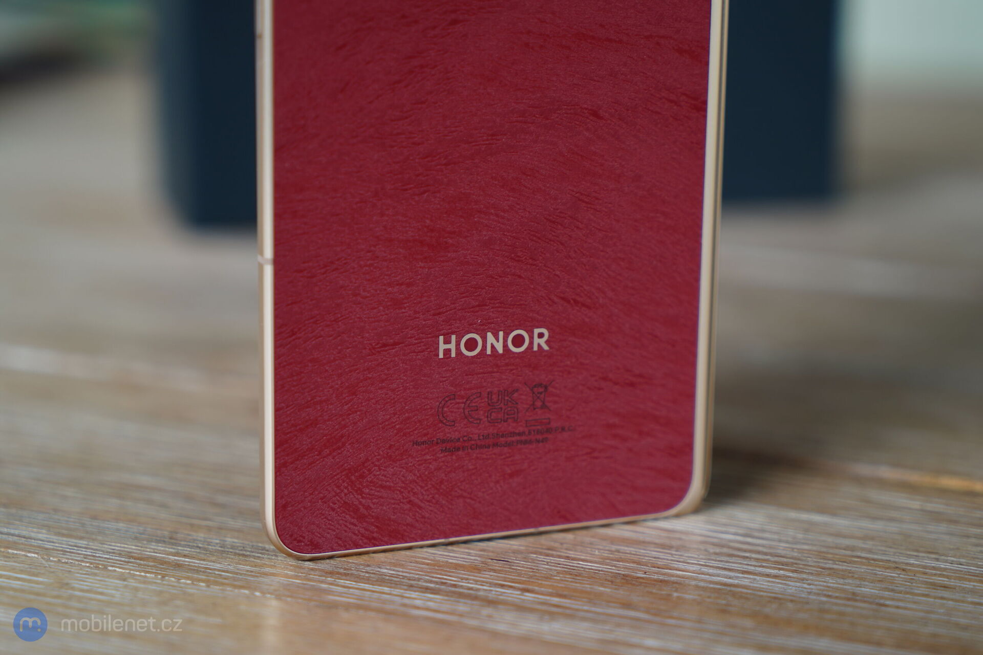 Honor Magic V6