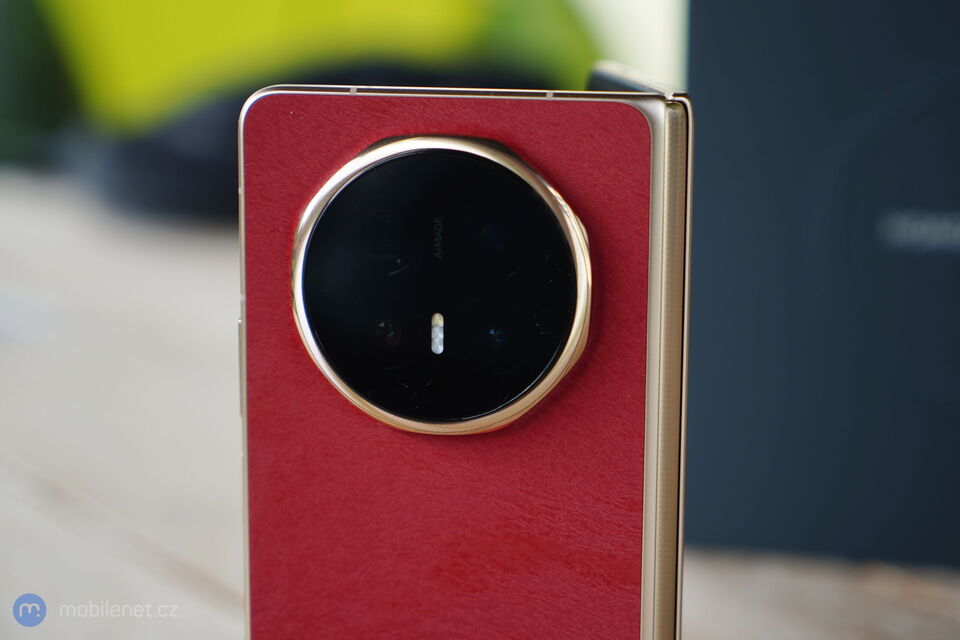 Honor Magic V6