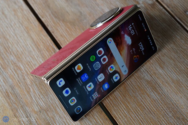 Honor Magic V6
