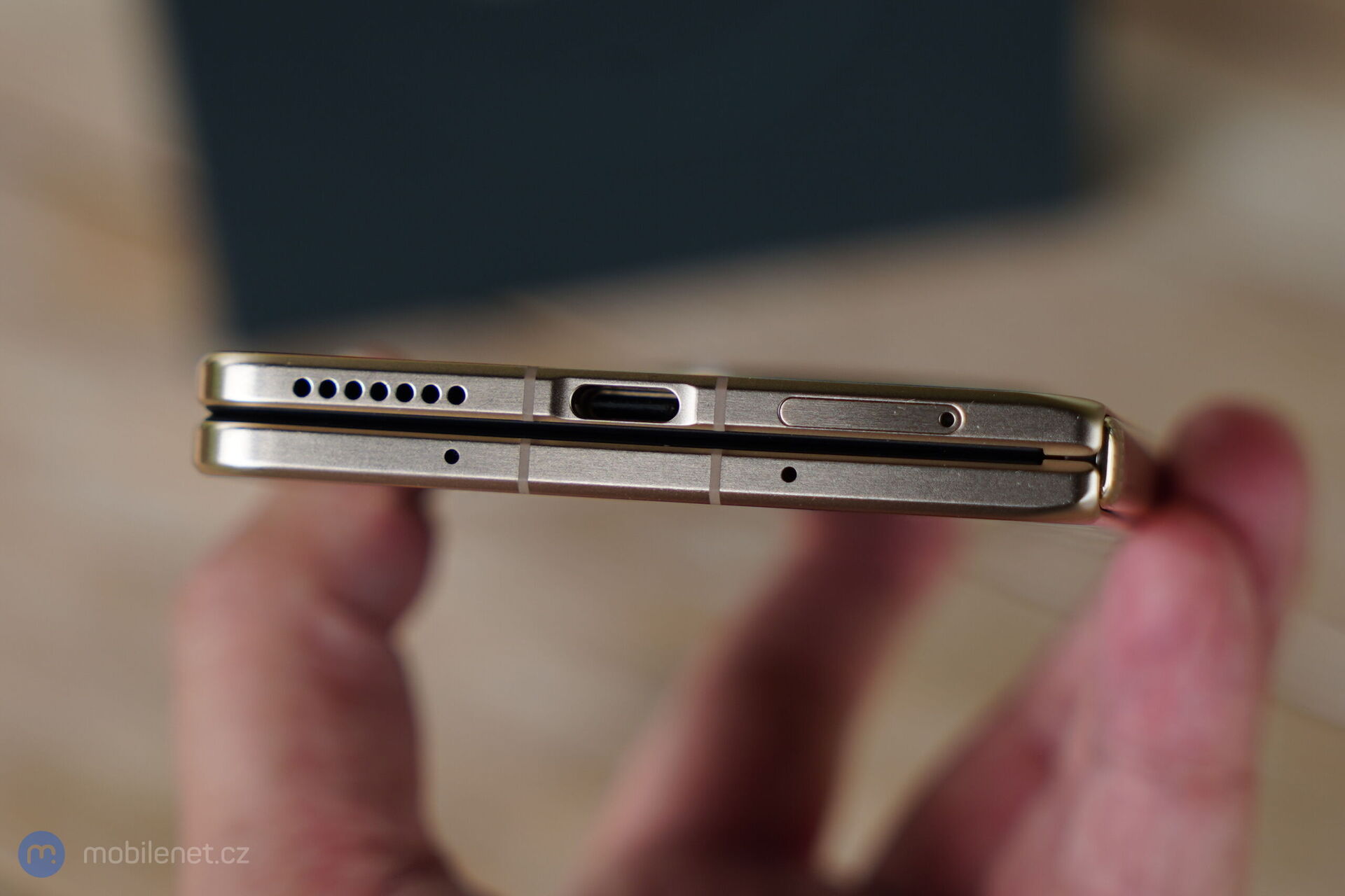 Honor Magic V6