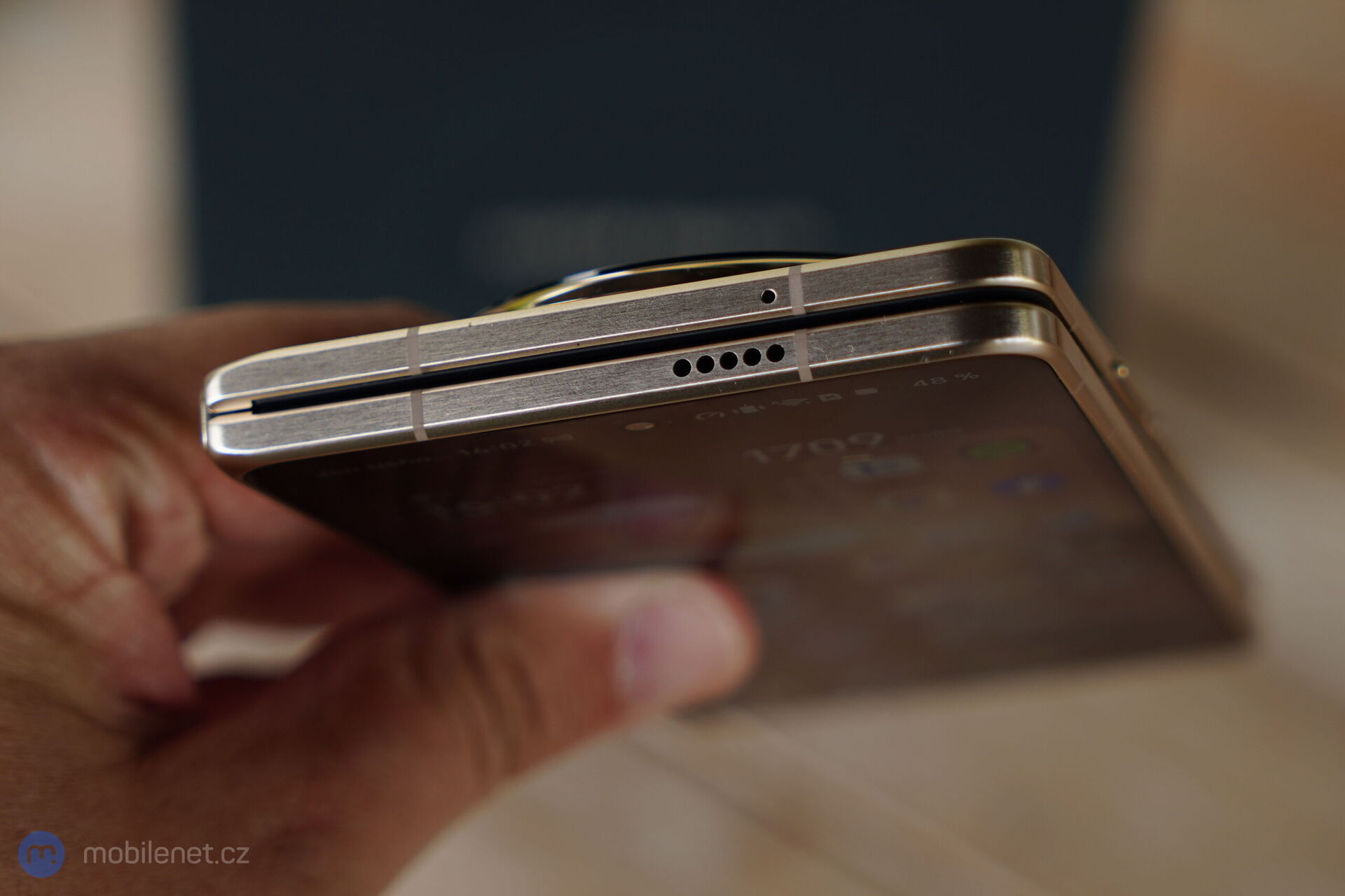 Honor Magic V6