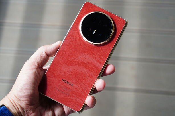 Honor Magic V6