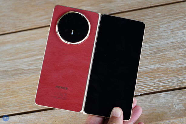 Honor Magic V6