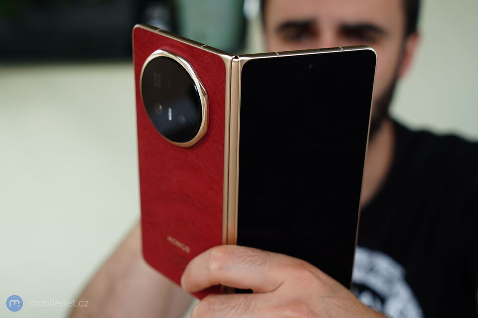 Honor Magic V6