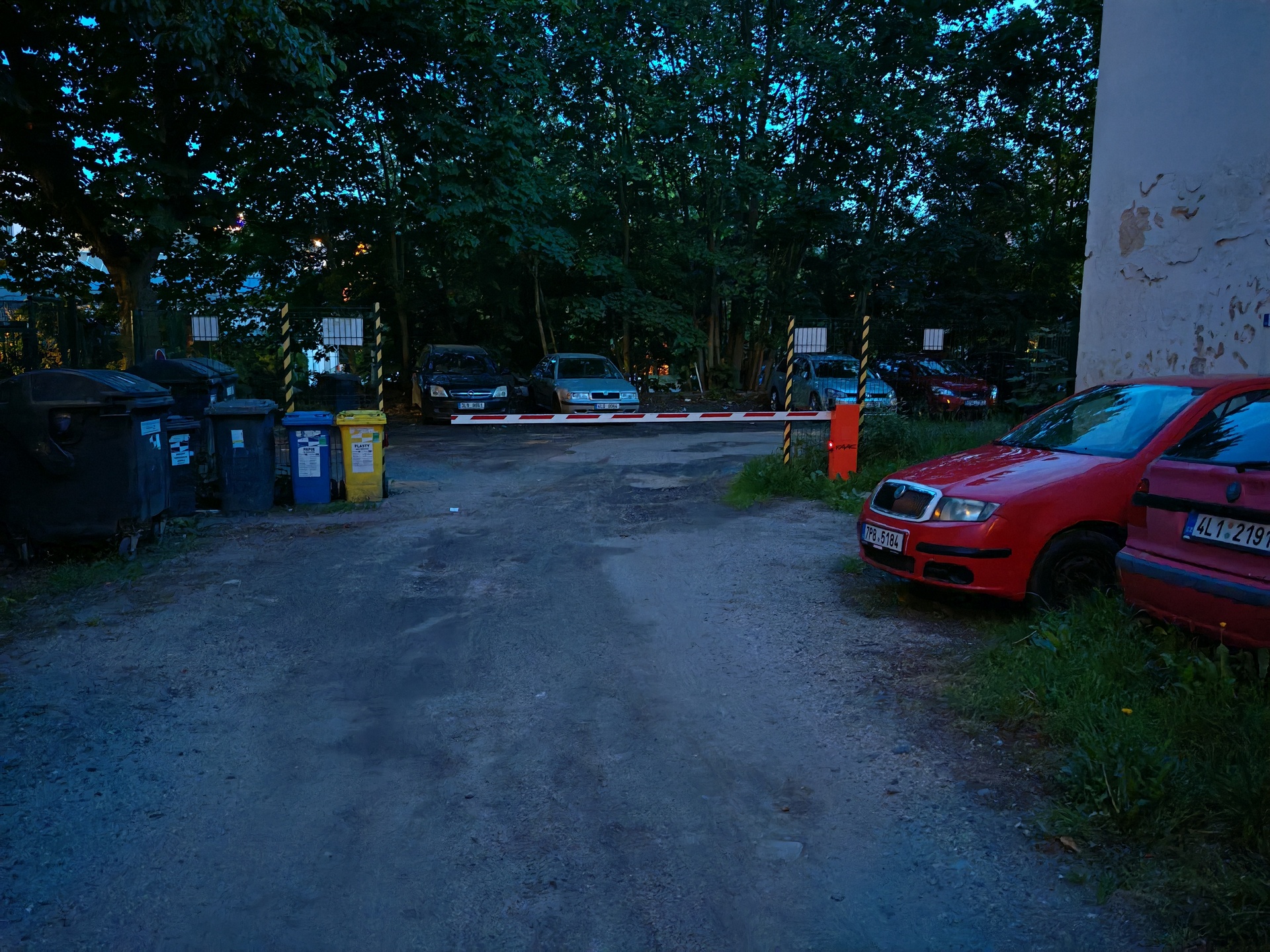 Honor Magic6 RSR Porsche Design