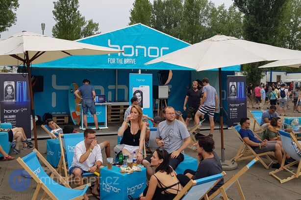 Honor na festivalu Colours of Ostrava