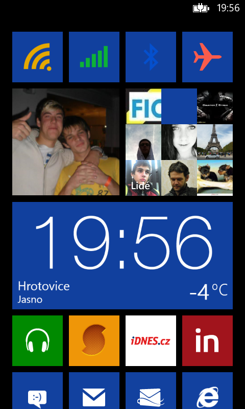 HTC 8S