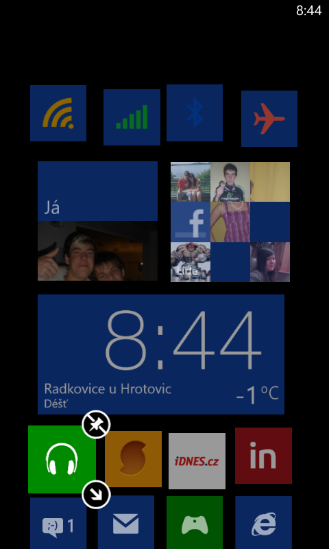 HTC 8S
