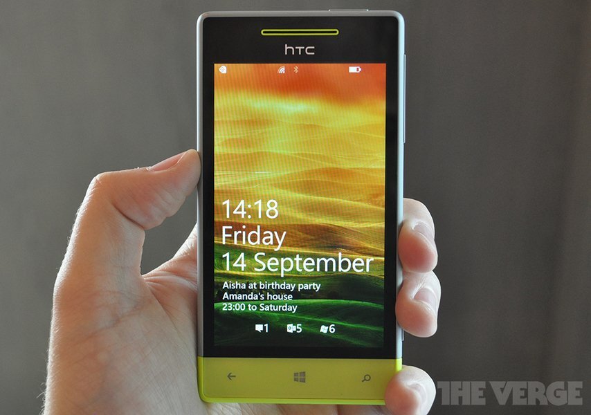 HTC 8S