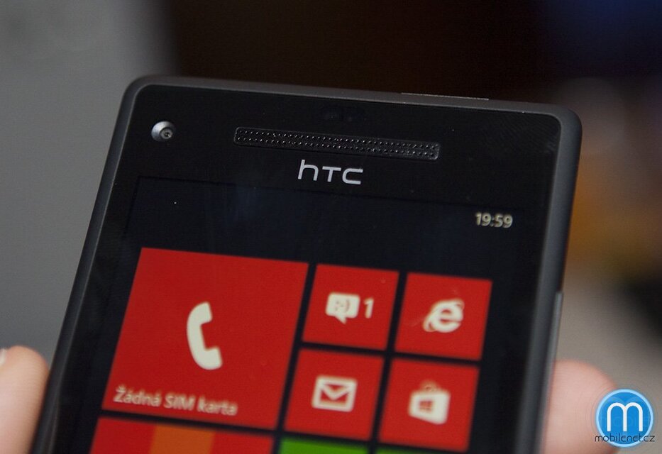 HTC 8X
