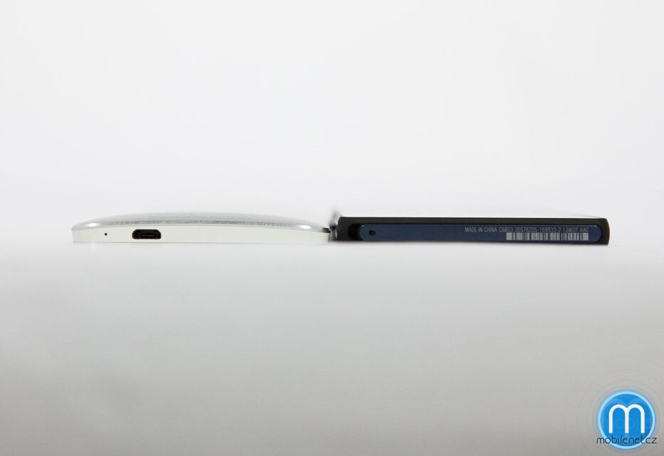 HTC One a Sony Xperia Z