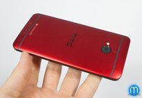 HTC One (červená)